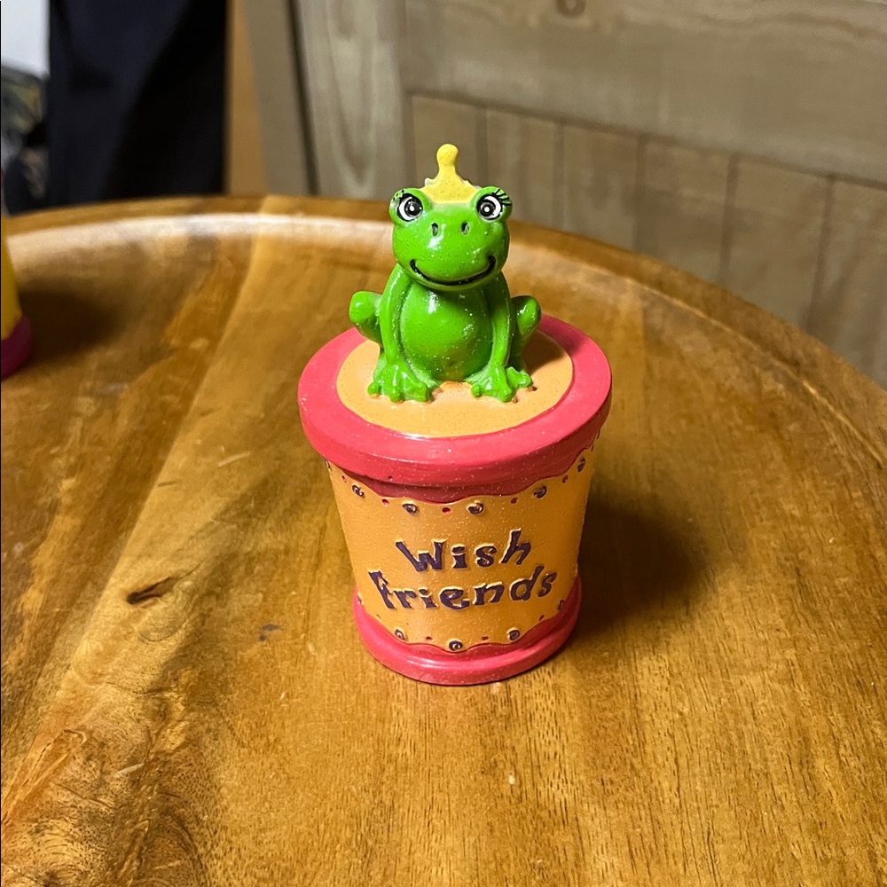 Claire’s trinket box - Picture 2 of 5